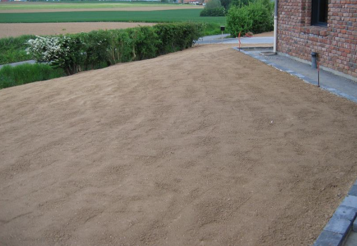 Jardin livraison de terre végétale